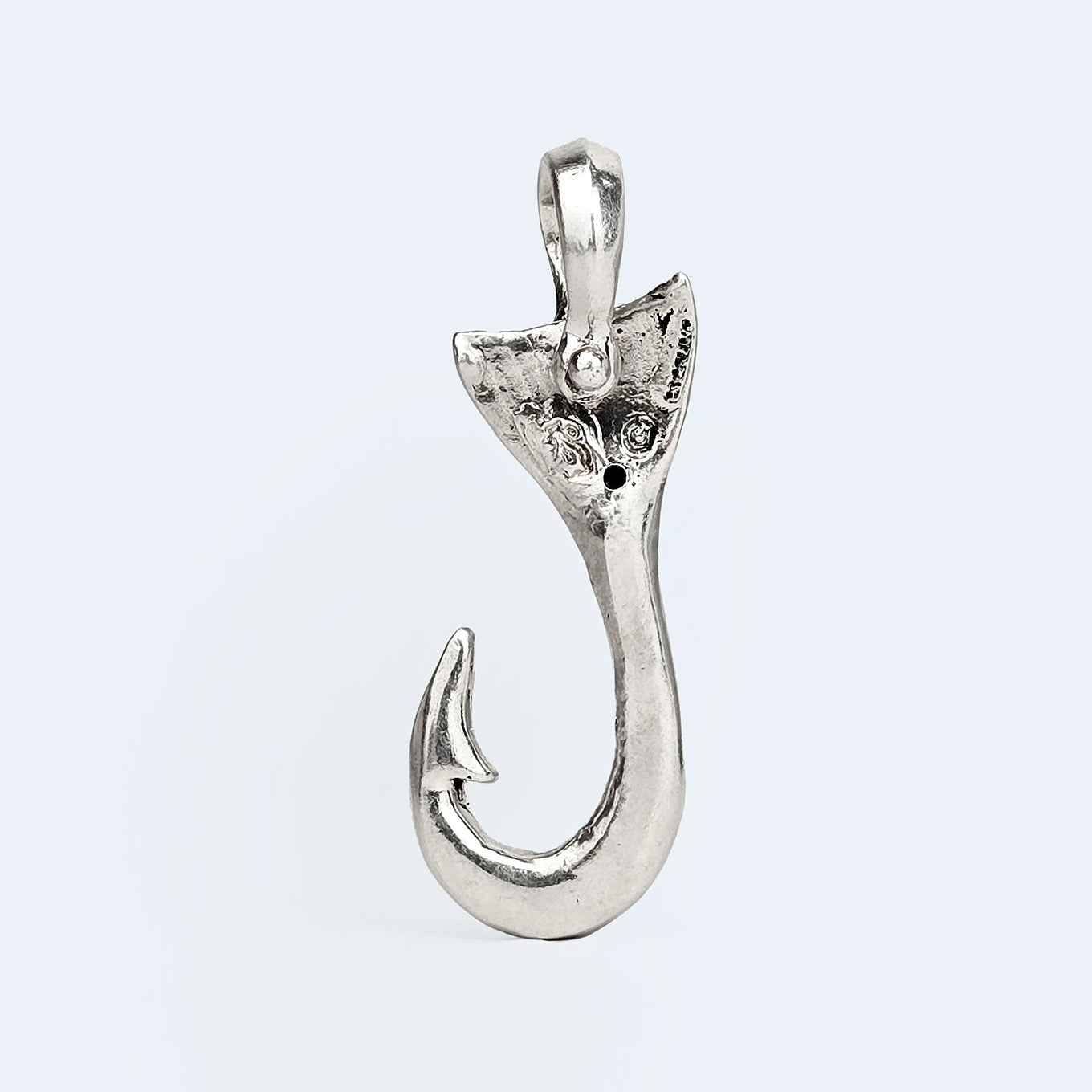 Redfish Tail Hook Pendant with Black Spinel & Shackle Bail