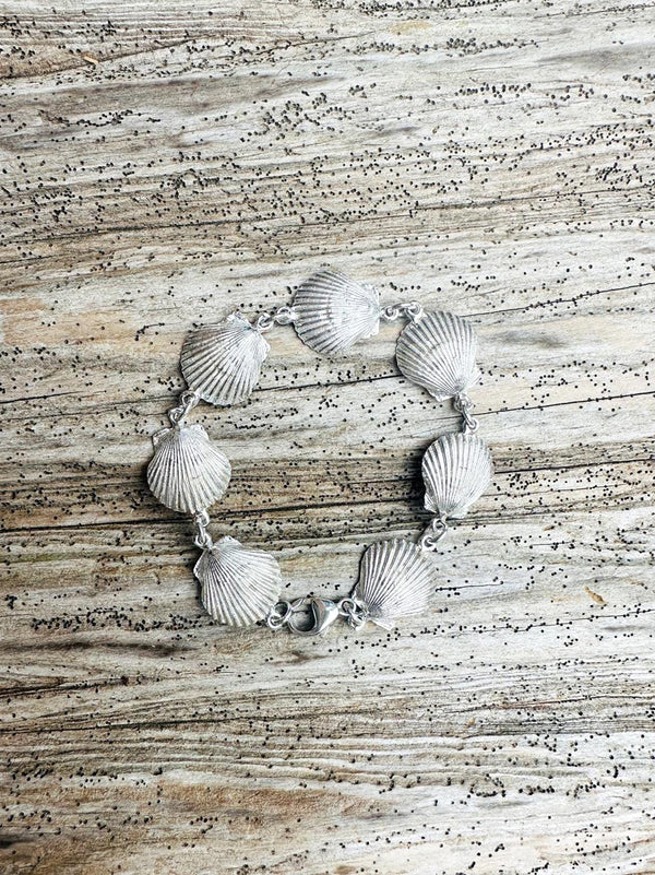 Sterling Silver Seashell Charm Bracelet | Size: 7.5 Inches